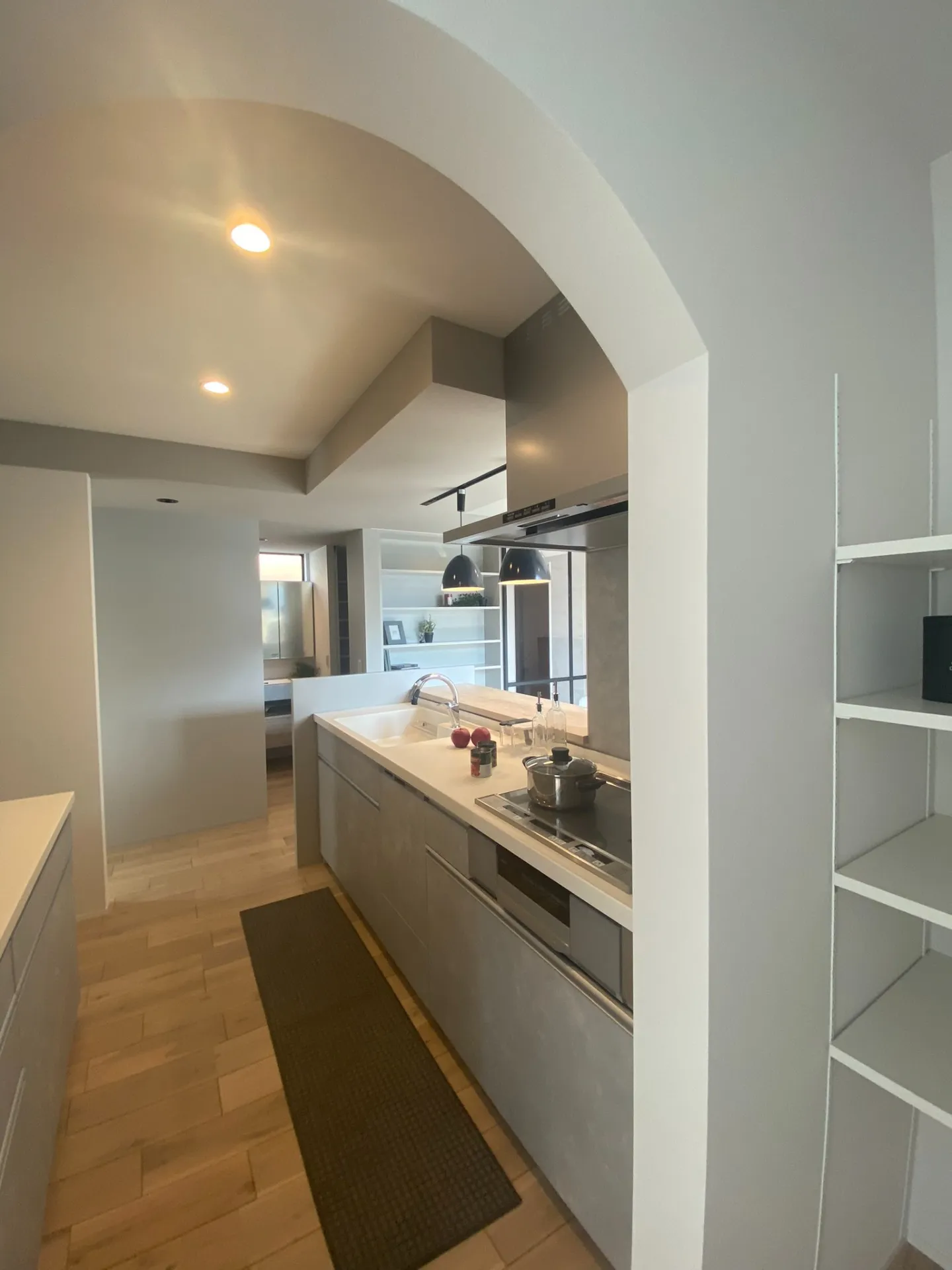 ナチュラルグレイッシュな家