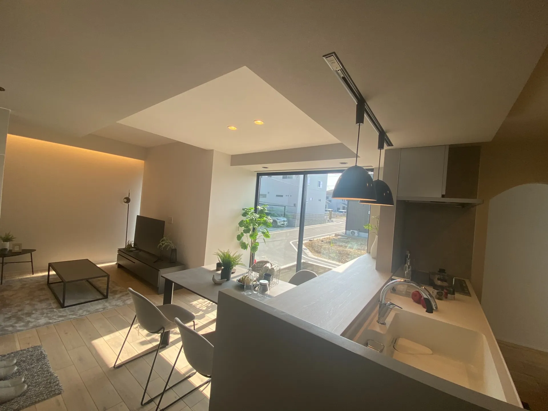 ナチュラルグレイッシュな家