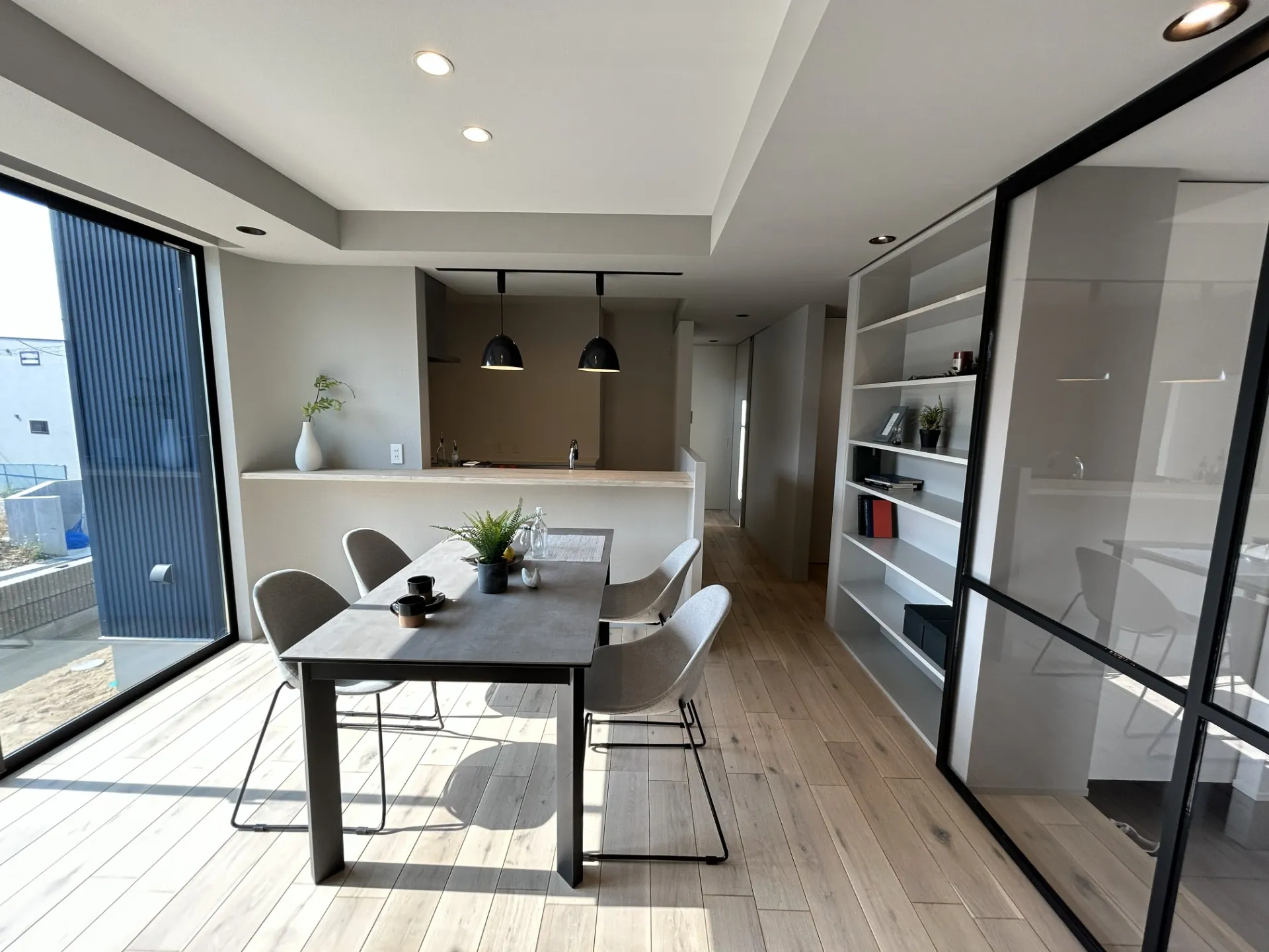 ナチュラルグレイッシュな家